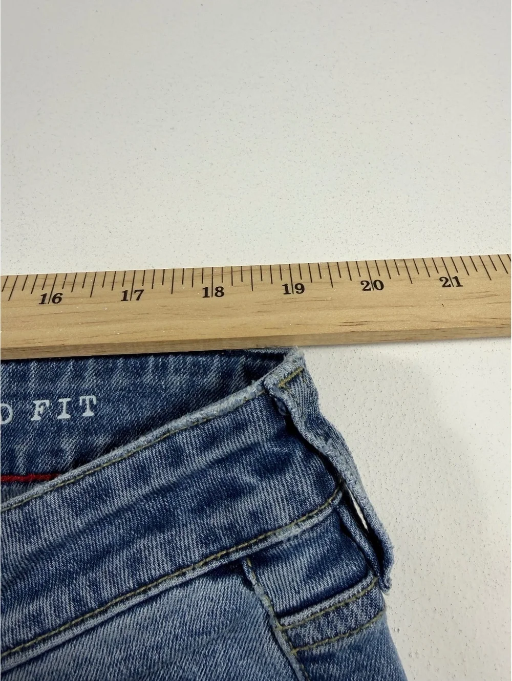 Chaps Mens Relaxed Fit Jeans 38x29 Blue Light Wash Straight Denim Casual
